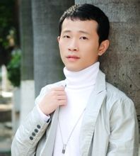 梁立:歌手