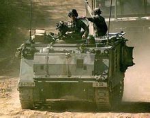 裝甲運兵車