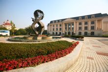 上海外國語大學