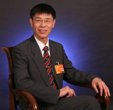 王立東：鄭州大學教授